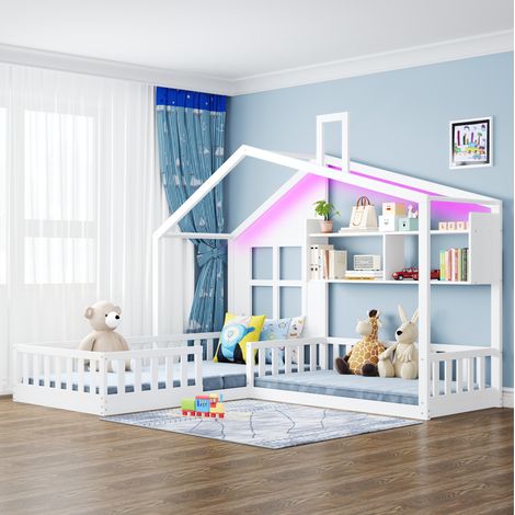 Letto per bambini 90x200 cm in legno massello e MDF, bianco, a forma di casa con LED, mensole e sponde