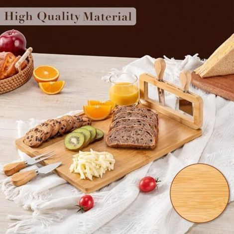 Plateau à fromage en bambou, planche à charcuterie en bois de 35 cm x 27 cm avec 4 couteaux à fromage, coffret cadeau idéal pour Noël, les mariages, Thanksgiving et les fêtes. (1/4)