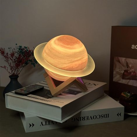 JSSEVN - Altavoz Bluetooth, lámpara Saturno, luces nocturnas de astronauta lunar con control remoto y temporizador, luces nocturnas multicolores con intensidad ajustable. (1/5)