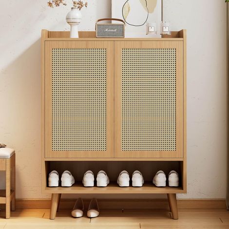 Meuble à Chaussures en Rotin Naturel avec Trois Portes, un Tiroir et Cinq Étagères, Meuble de Rangement Doté de Poignées Métalliques et de Pieds en Bois Massif, Idéal pour les Couloirs (Light Oak) (1/5)
