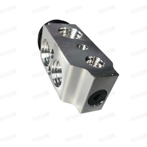 97626B2000 is suitable for the expansion valve of the Hyundai Elantra and New Elantra air conditioning system. (1/5)