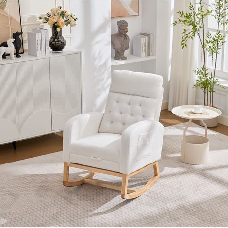 Fauteuil à bascule en bouclé blanc avec repose-pied extensible et poches latérales DESVIAE (1/5)