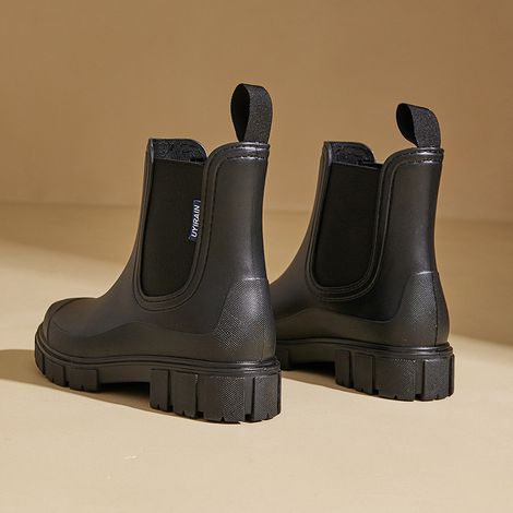 Bottes de pluie imperméables unies pour femmes, nouvelles bottes de pluie tendance à bout rond pour une utilisation en extérieur, bottes de pluie antidérapantes pour femmes et filles (1/5)