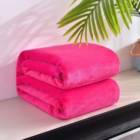 Zweierpack flauschige Decken – warm und leicht, geeignet für Sofas, Betten und Reisen das ideale Einzugsgeschenk.