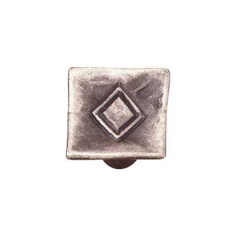 FPLUS pomo 26mm rombo plata mate , TIRADOR POMO DE MUEBLE ACABADO PLATA MATE PARA COMODA ARMARIO
Ref.
2317P
Medidas
26x26x19mm