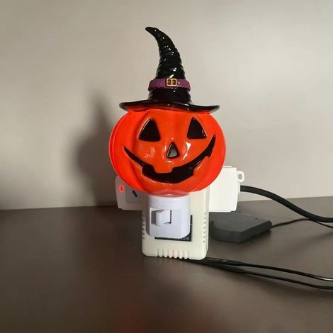 Resin Decorative Night Light, Swing Ghost Small Collectible Halloween Home Decor Resin Night Light - Pumpkin Night Light -
