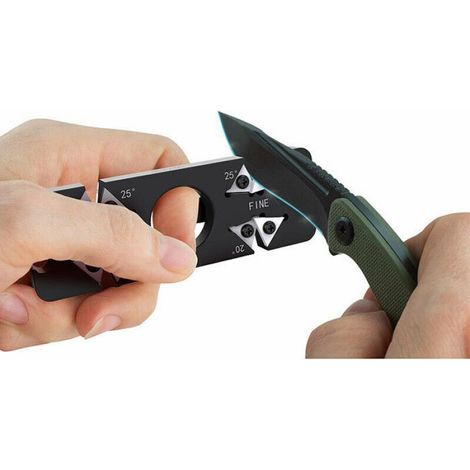 Aiguiseur manuel de poche pour couteaux avec décapsuleur et clip ceinture (1/5)