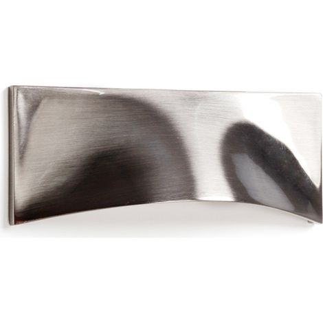 Concha de zamak con acabado níquel satinado, dimensiones:108x41x25mm y entrepuntos:64mm -