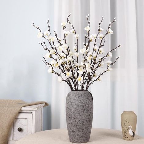 12 ramas artificiales realistas de flores blancas - Flores de seda para decoración del hogar y bodas (1/5)