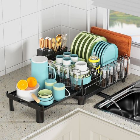 Égouttoir à Vaisselle Extensible en Métal Noir, avec Bac de Vidange Coulissant et Bec Verseur 270°, Panier à Couverts, pour Cuisine et Évier (1/4)