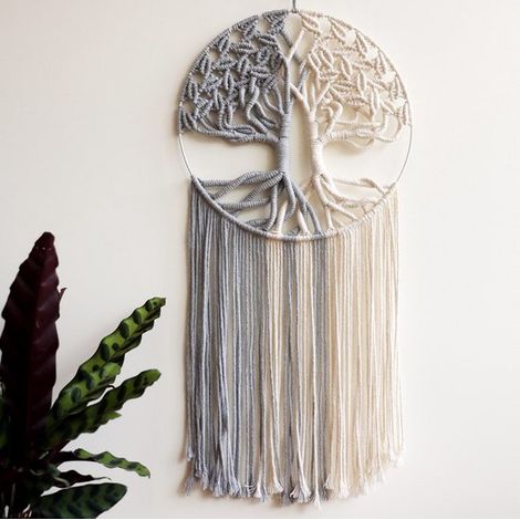 Tapisserie murale Arbre de Vie en macramé – Décoration murale bohème en coton tissé à la main – Tapisserie murale pour salon, chambre et chambre d'enfant – Gris/Blanc – 33 x 80 cm (1/5)