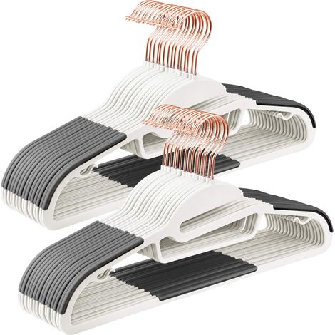 SONGMICS Set di 30 Grucce in Plastica, Grucce con Apertura a Forma di S, Antiscivolo e Salvaspazio, Spesse 0.5 cm, Lunghe 41.5 cm, Gancio Girevole a 360° di Color Oro Rosa, Bianco e Grigio CRP043W01 (1/5)