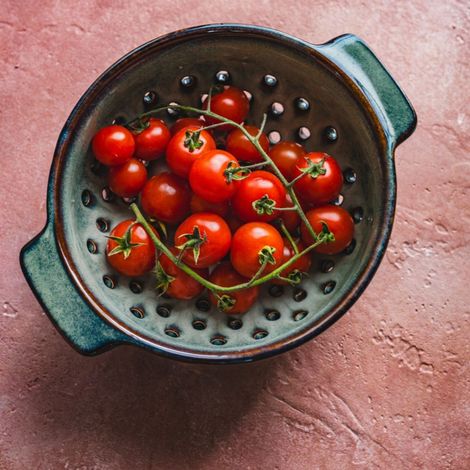 KERAMIK-SIEB ZUM WASCHEN VON GEMÜSE, OBST UND NUDELN