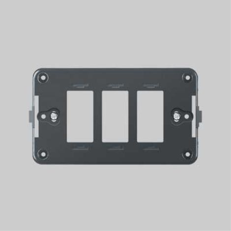 Supporto a parete per serie 'tondo' 3 moduli  EC ELETTROCANALI (1/2)
