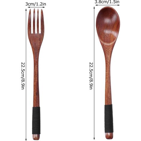 Japanisches Besteckset: Holzlöffel, Gabel und Suppenlöffel, Küchenutensilien. (1/5)