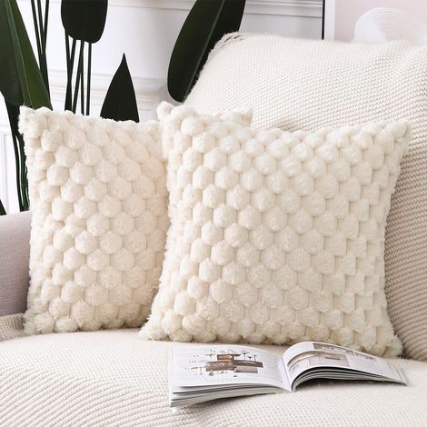 Ensemble de deux taies d'oreiller beige en fausse fourrure pour coussins de canapé et de chambre super douce 4545 cm (1/4)