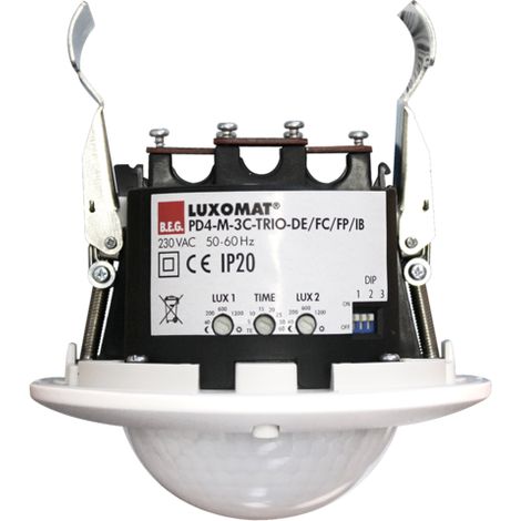 Beg Luxomat 92745 PD4-M-3C-TRIO-FP 3-Channel 230 V PIR Motion Sensor with 360° Coverage - Remote-Controllable (1/3)