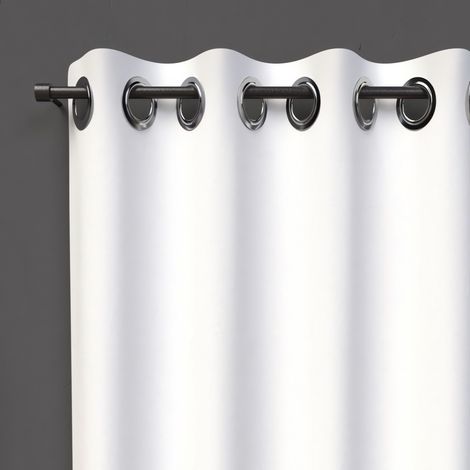 Les Tendances – Rideau occultant 135x250 cm blanc – 100% polyester – 8 oeillets métal inoxydables – Prêt à poser (1/4)