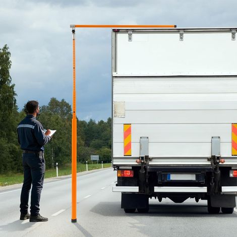 Load Height Measuring Stick, 1.13-6.1m Retractable Height Measuring Stick with Carrying Bag & Easy Read Scale, Adjustable Length, Professional Lightweight Height Measuring Pole for Truck Driver (1/5)