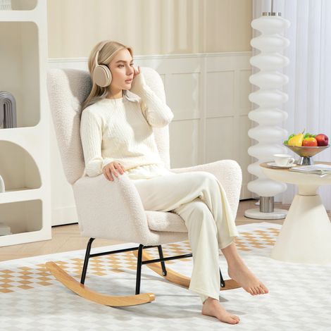 Poltrona a dondolo 69x92x100 cm bianco crema in schiuma con tessuto effetto Lammfell-Optik e cuscino lombare (1/5)