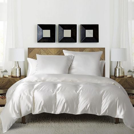 Duvet Cover 220 x 240 cm Plain White Satin Bedding Set, Double Duvet Cover Set, Modern 3 Piece Bedding Set with Zip and 2 x 65 x 65 cm Pillowcases (1/5)