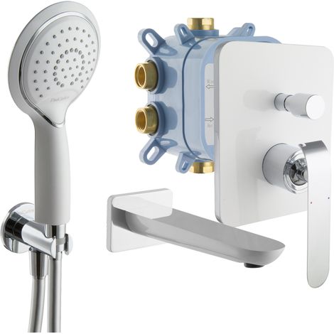 Ensemble de baignoire encastré PaulGurkes en blanc et chrome avec douchette et flexible