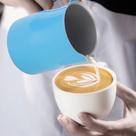 550 ml Edelstahl-Milchaufschäumkännchen, Kaffeekanne für Latte Art und Kaffeezubereitung zu Hause (1/5)