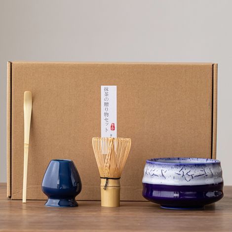 Matcha-Set aus Keramik im japanischen Stil, bestehend aus traditioneller Schale, Schneebesen, Löffel und Ständer, dunkelblaues Design (1/5)