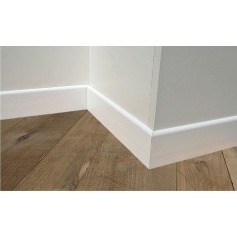 Battiscopa in legno massello laccato bianco spessore mm 8 x 70 prezzo al metro (1/2)