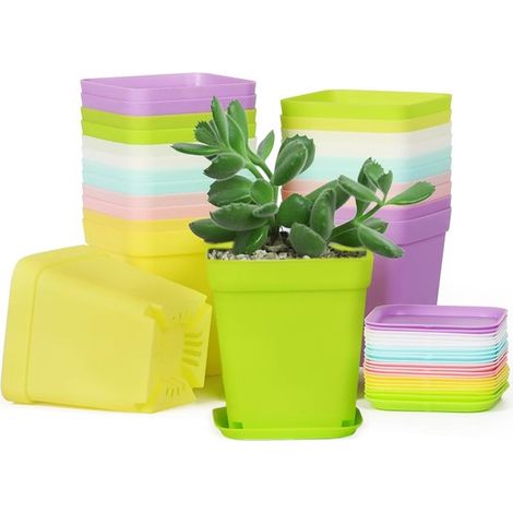24 macetas pequeñas de plástico de 7 cm de lado con platillos y agujeros, 6 plantas con flores de colores, para plantas pequeñas (1/5)
