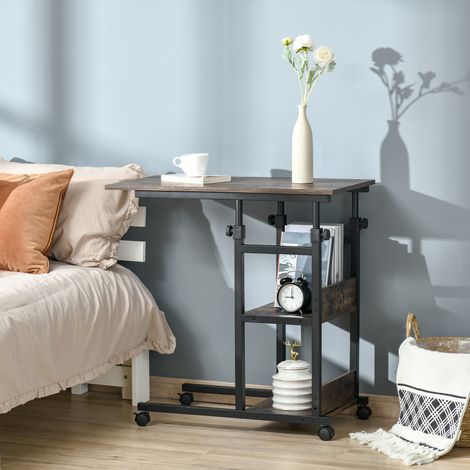 HOMCOM Table d'appoint Bout de canapé Table roulante Table de Lit pour Ordinateur Portable Hauteur réglable - 2 étagères intégrées - cadre métal Marron