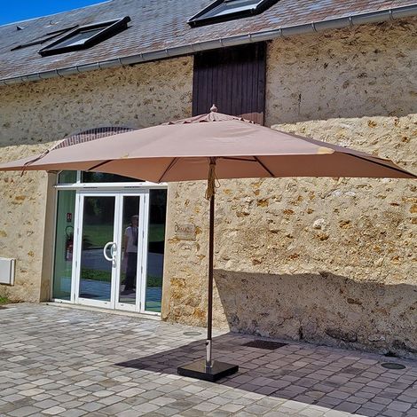 Parasol droit taupe 4x3 m – Mât en bois – Toile polyester déperlant 200g/m² – Protection UV 50+ – Soufflet de ventilation – Gecko Outdoor (1/5)