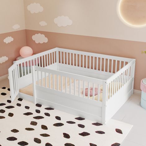 Lit enfant au sol en bois massif blanc 140x200 cm avec barrière et portillon (1/5)