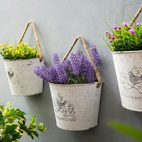 Set di 3 cestini da fiori sospesi – Vasi da parete zincati per arredamento in stile rustico – Vasi da fiori semicircolari per decorazione murale interna o esterna (1/4)