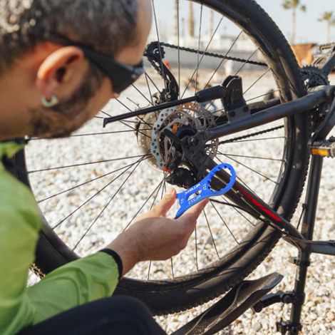 Gabelkappenschlüssel für Fahrräder, kompatibel mit XCR, XCT, XCM und RST Vordergabeln aus Aluminiumlegierung. Aus- und Einbauwerkzeug. (1/5)