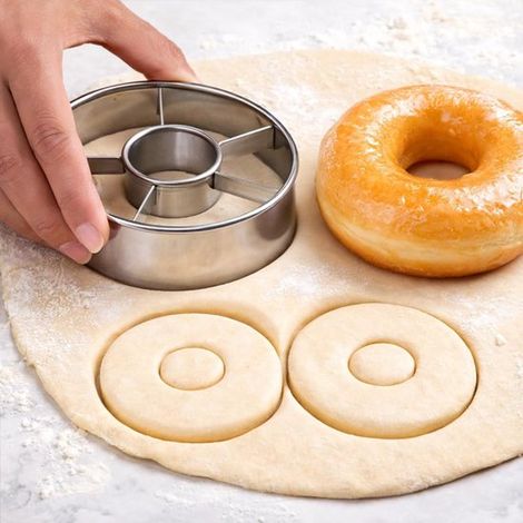Molde y cortador de acero inoxidable para donuts，9,8 cm，Cortador profesional con orificio central，pasteles y tartas caseras