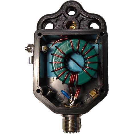 Antenne 4 bandes facile à installer avec balun 1:64  nécessite des câbles externes. (1/5)