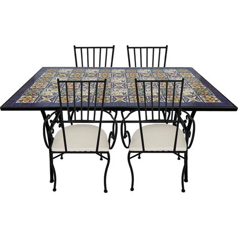 AXI – Ensemble table et chaises de jardin 5 pièces – 4 chaises confort avec coussins – Table mosaïque céramique décorée à la main – Métal noir