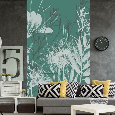 Papier peint intissé vert, motif fleurs et verdure, 250 cm X 150 cm, style champêtre. (1/2)