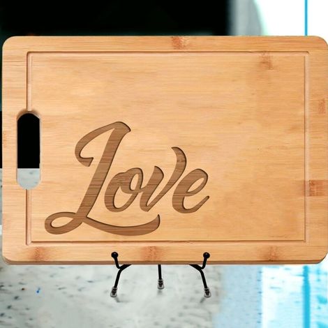 Planche en bambou "LOVE" élégante – Cadeau unique pour votre moitié (1/5)