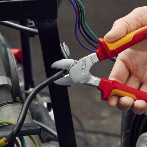KNIPEX 74 06 200 Tronchese laterale per meccanica tipo "forte" isolati con manici rivestiti in materiale bicomponente, collaudati VDE cromata 200 mm