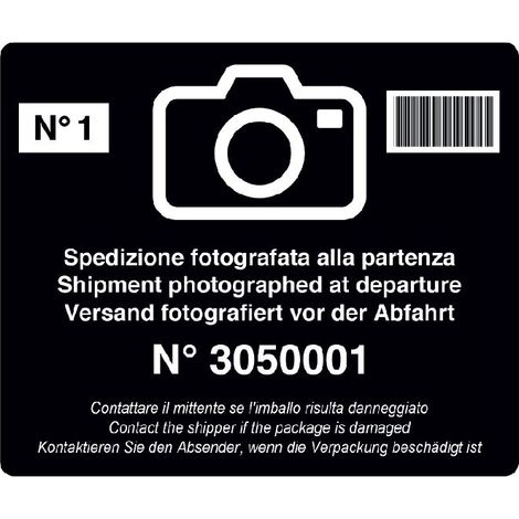 Etichette adesive antimanomissione spedizione fotografate alla partenza