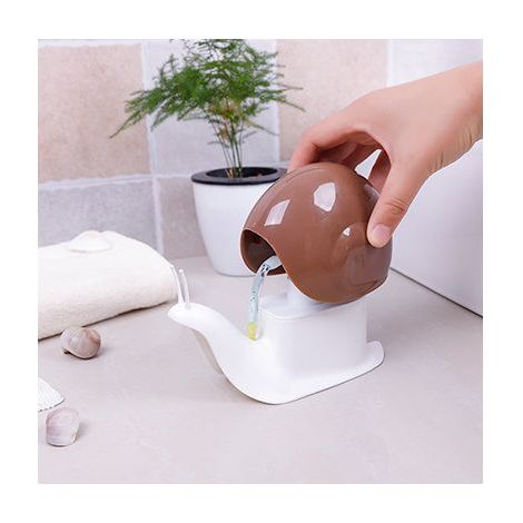 Flüssigseifenspender in Form einer Cartoon-Schnecke. Innovative Aufbewahrungsbox mit Druckknopfverschluss, weiß (braun). (1/5)