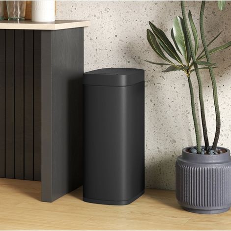 Cestino sensoriale 35,5x26,5x68 cm in metallo nero 50 L, senza contatto, per cucina (1/5)