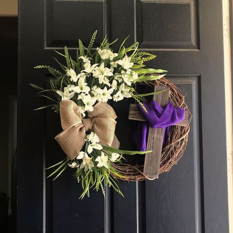 Guirlande De Porte De Pâques - Couronne Avec Croix Et Fleurs Artificielles Sur Base De Vigne - Décoration De Porte D'Entrée Pour Pâques Et Printemps - 1 Pièce (1/5)