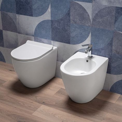 Sanitari Bagno Filo muro con Copriwc Soft Close e Bidet Kerm (1/5)