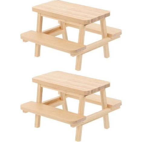 Puppenhauszubehör: Miniatur-Tisch und Stühle aus hellgelbem Holz, Tisch- und Stuhlset, Fotorequisite (2 Stück). (1/5)