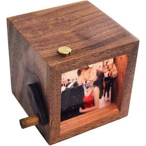 Mini cadre à manivelle pour cartes postales, boîte en bois rotative pour 16 cartes, porte-cartes postales, décoration de bureau (1/5)