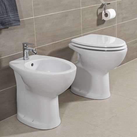 Coppia sanitari per anziani con scarico a terra e copriwc incluso (1/5)