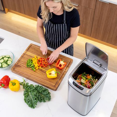 Pattumiera automatica da cucina in acciaio inox da 12 litri, con sensore e coperchio, dimensioni 28 x 22 x 41 cm, colore argento.
